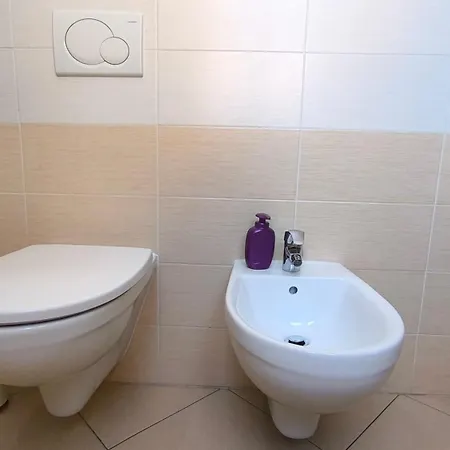 Lägenhet Homeinbo Bologna