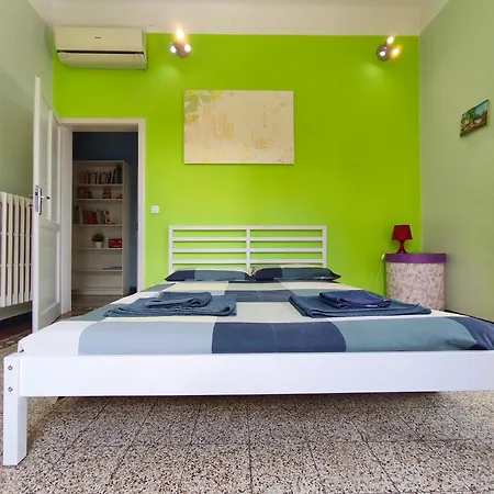 Homeinbo Apartment